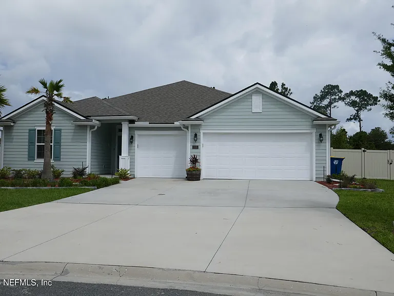 375 Great Lakes Ct — Photo 2
