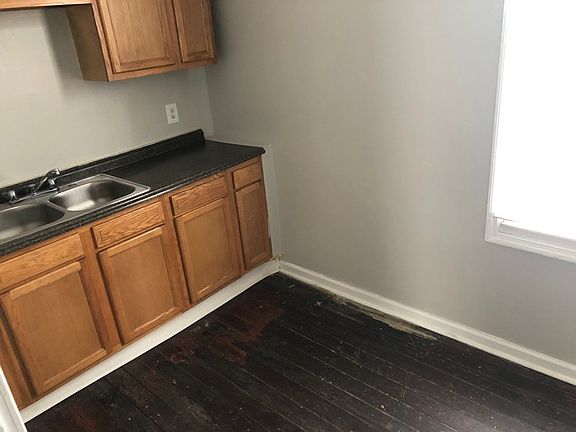 4th image of 1206 S Preston St APT 4