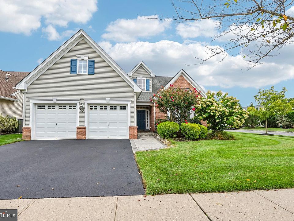 1st image of 22 Portofino Dr