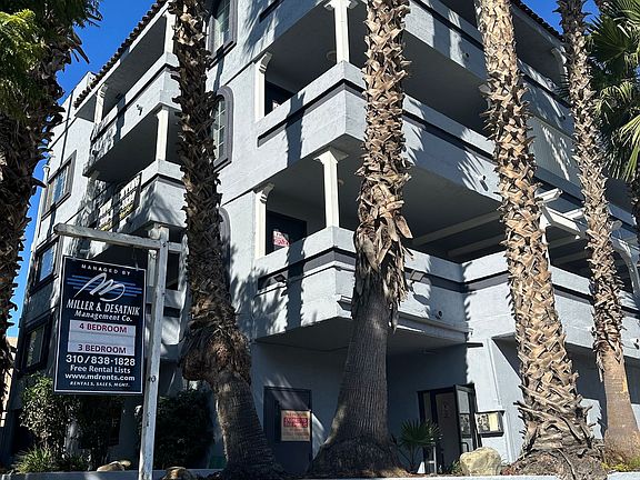 3rd image of 2462 S Barrington Ave #1