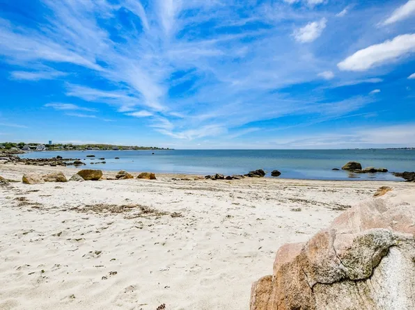 3 Rockland St, Fairhaven, MA 02719