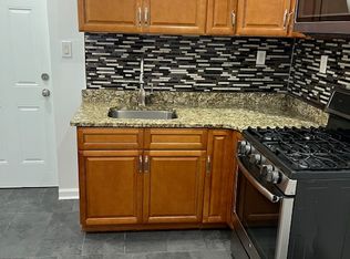 2614 W Arizona St, Philadelphia, PA 19132