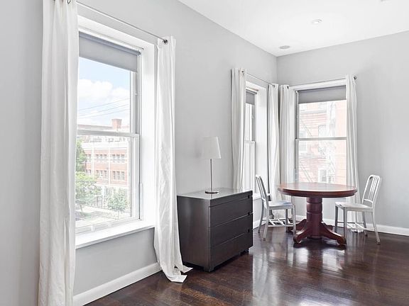 5th image of 370 Van Brunt St #1