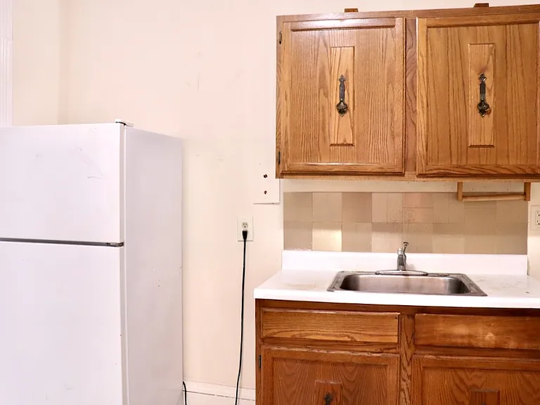 9 Myrtle St #5 — Photo 1