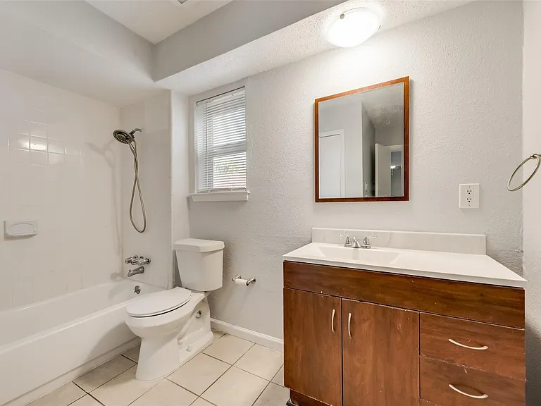 5209 Daytona Dr — Photo 11