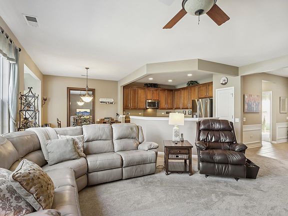 4th image of 13412 Grainery Ln