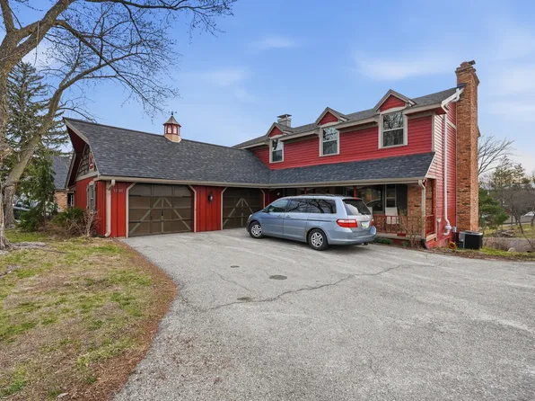 1501 Olde Hickory Rd, Coralville, IA 52241