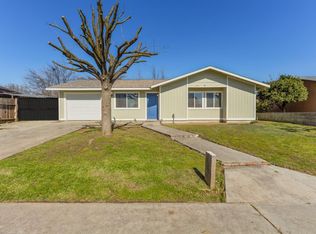 2622 Dennis Dr, Selma, CA 93662