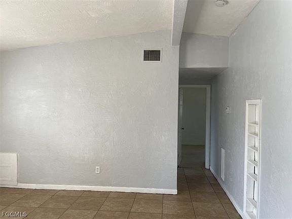 4th image of 1160 Sumter Dr