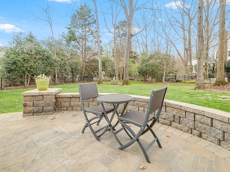 Parting Brook Ct — Photo 39