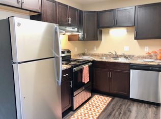 615 Skyview Pl APT 11, Madison, WI 53713