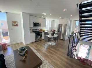 4553 Saturn St #1/2, Los Angeles, CA 90019