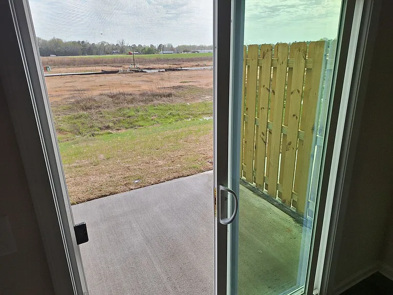 725 Gatestone Ln — Photo 32