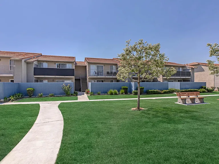 Sierra Vista — Photo 7