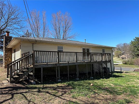 5th image of 601 Tamarind St