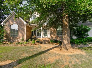2720 Oak Tree Cv, Benton, AR 72019