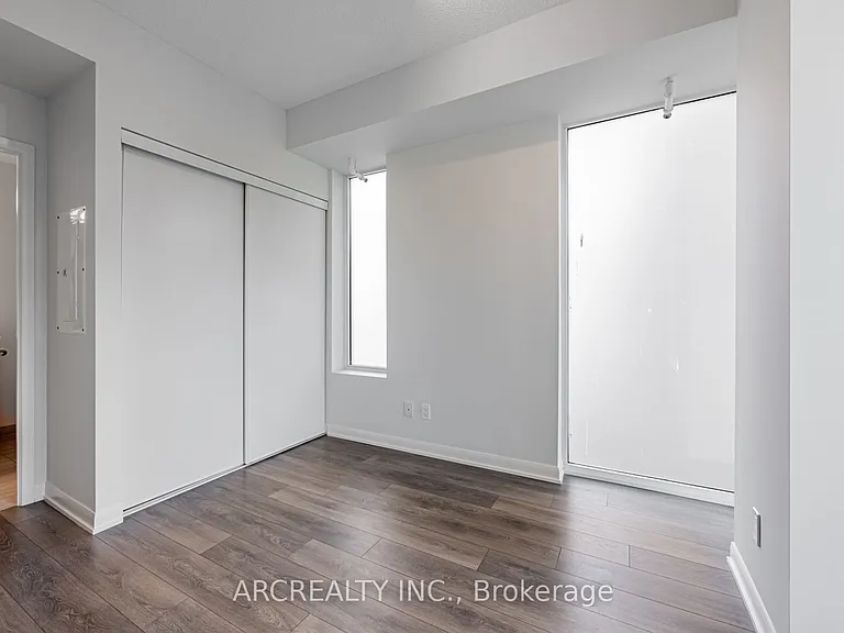 435 Richmond St W #404 — Photo 9