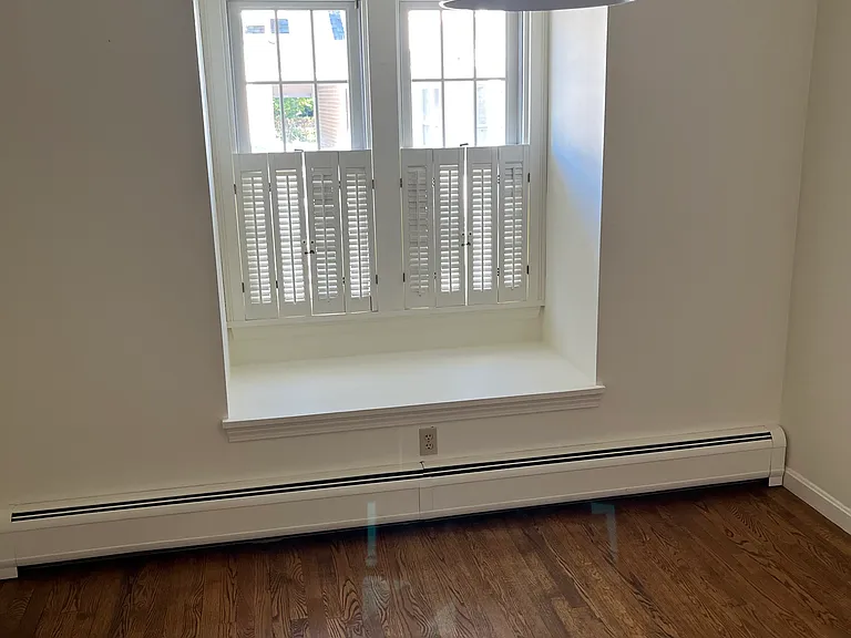 115 Park St — Photo 4