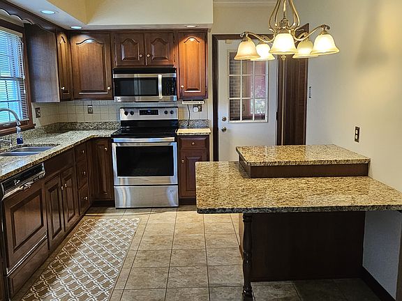 5th image of 115 Cottage Hill Ave