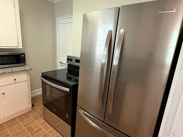 2625 B Greenbrier Rd — Photo 7