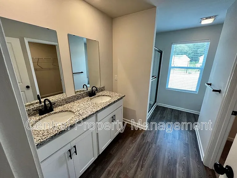 124 Brooks Dr — Photo 14