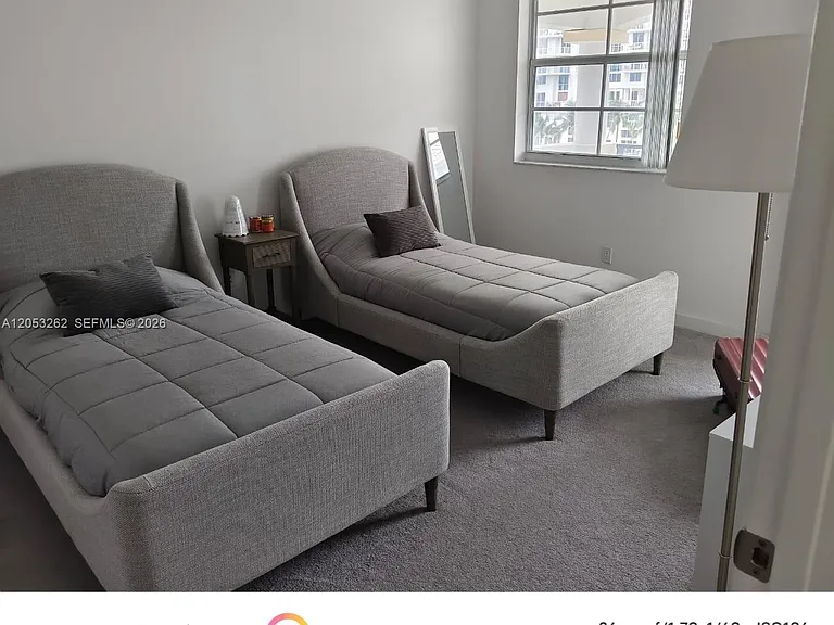3215 NE 184th St #14406 — Photo 12