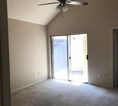 Master bedroom. High ceilings.