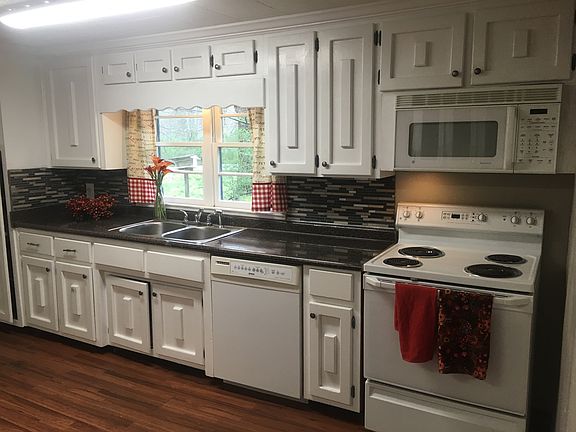 Can add island or farmtable 