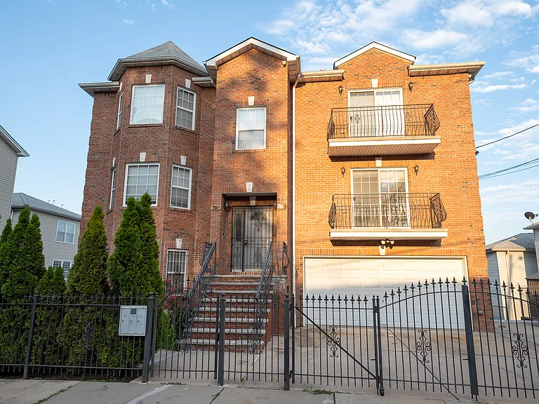 5-9 Marion Pl #3 — Photo 27