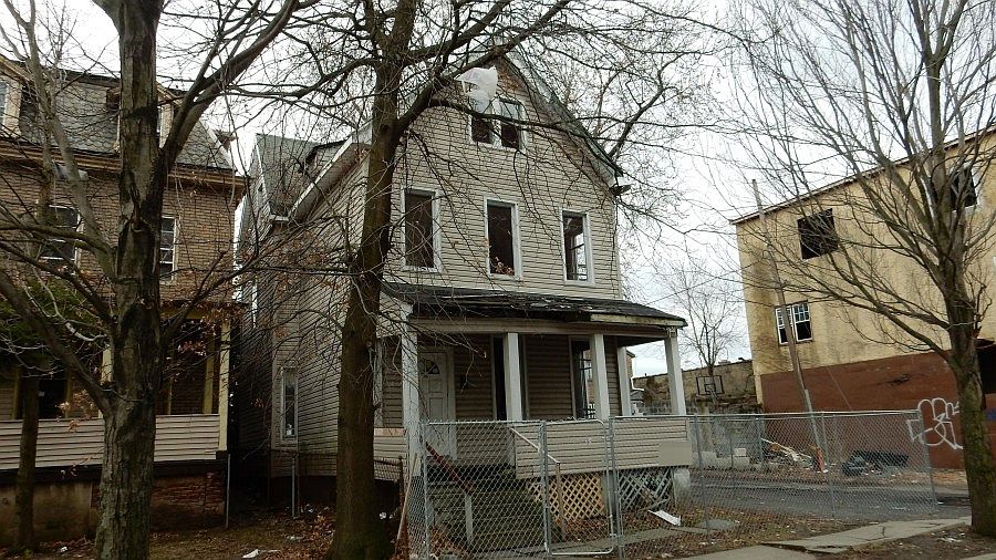 2nd image of 10 No Clinton St