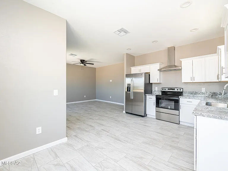 2447 S Campbell Ave #1 — Photo 17