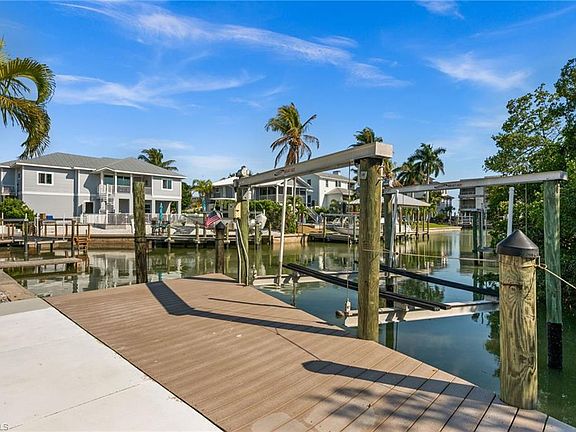 3rd image of 8324 Lagoon RD