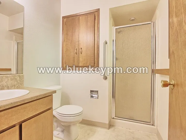 1102 NE 125th Ave — Photo 15