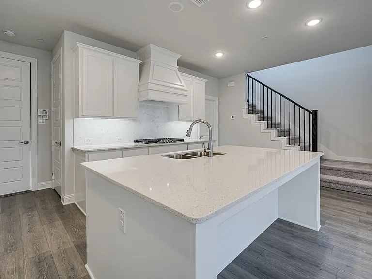 1903 McClane Dr — Photo 10