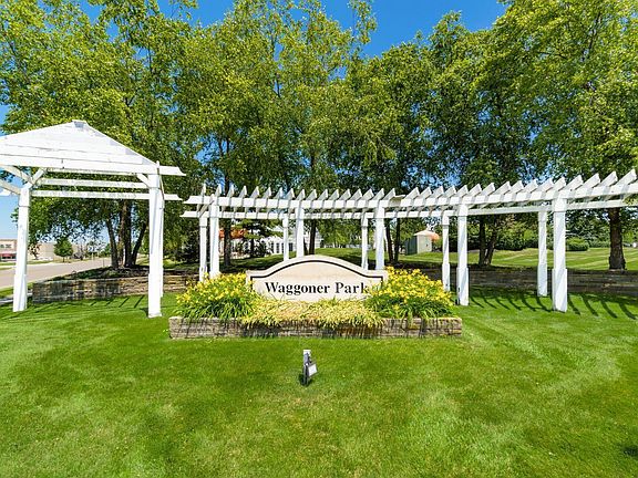 3rd image of 285 Slippery Elm Dr