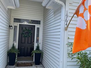 1964 Oak Tree Ln, Mount Pleasant, SC 29464