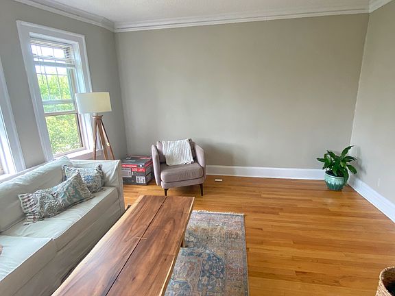 3rd image of 318 Sherman Ave APT 2