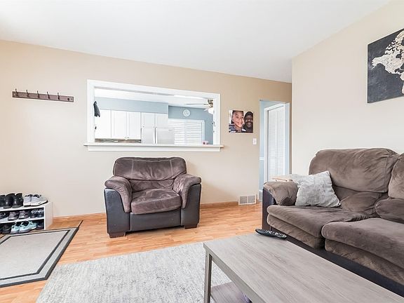 5th image of 542 Bagley Ave