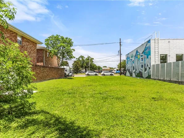 210 Allen Toussaint Blvd, New Orleans, LA 70124