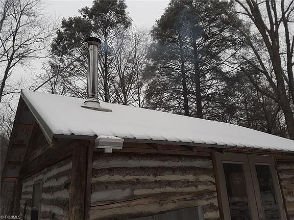 4th image of 2238 Longbottom Rd
