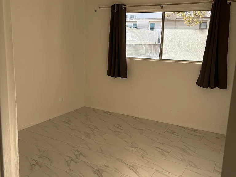 1051 E McLellan Blvd — Photo 2