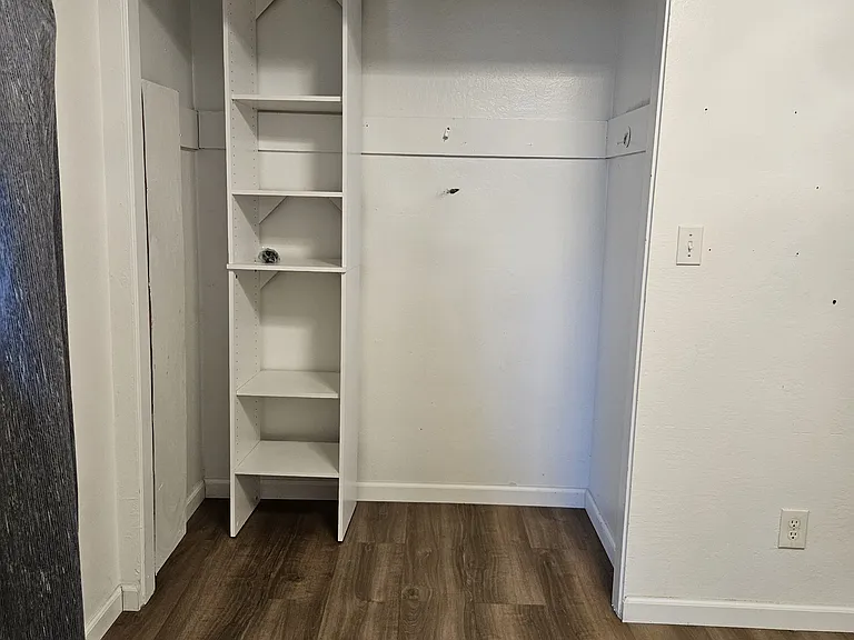 2304 Oxford Way #2304 — Photo 7