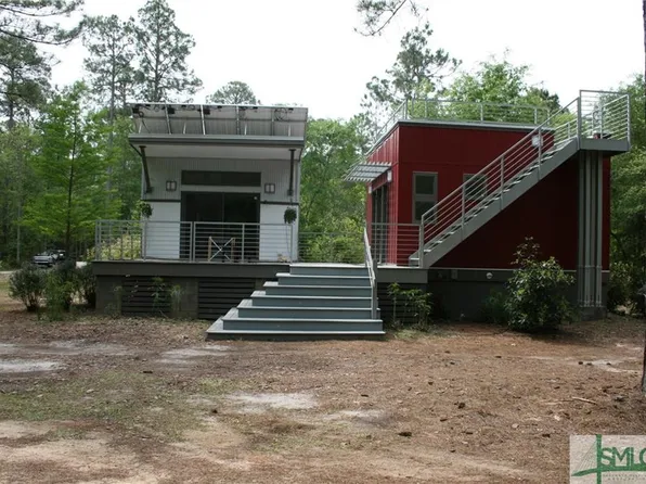 202 Greenbridge Ln, Guyton, GA 31312