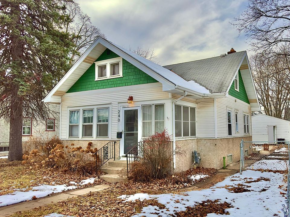 1st image of 240 8th Ave S