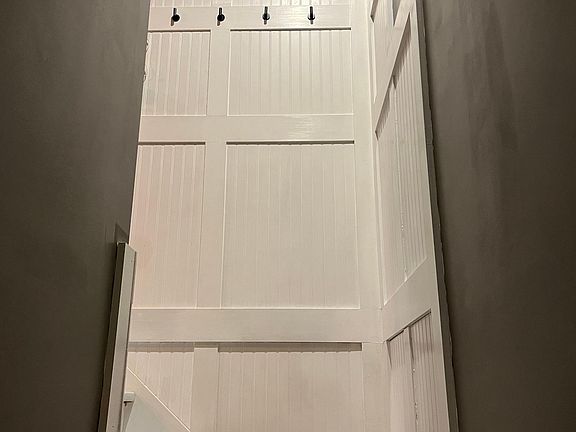 Lots of hooks for coats and hats