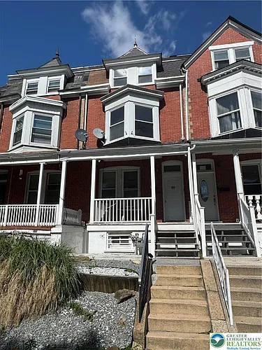 221 N 15th St #2 Photo 1
