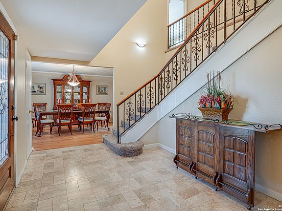 4th image of 2110 Rest Haven Dr