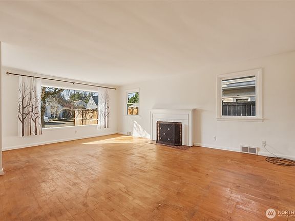 4th image of 3232 Maringo Road SE