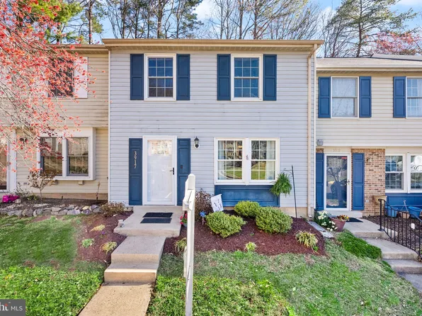 3917 Sunny Brook Ct, Woodbridge, VA 22192