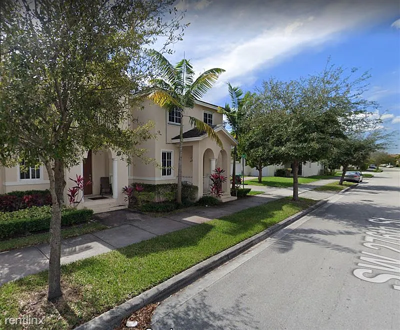 4 bed, 2.5 bath, 2245 sqft, $2,800 — Photo 2
